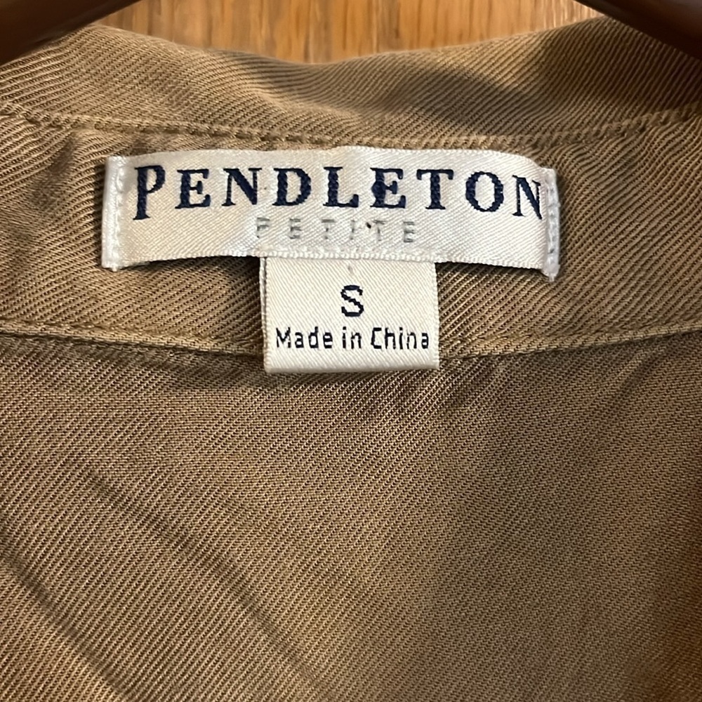 Pendleton Petite‎ Tan Lightweight Button Down - image 4
